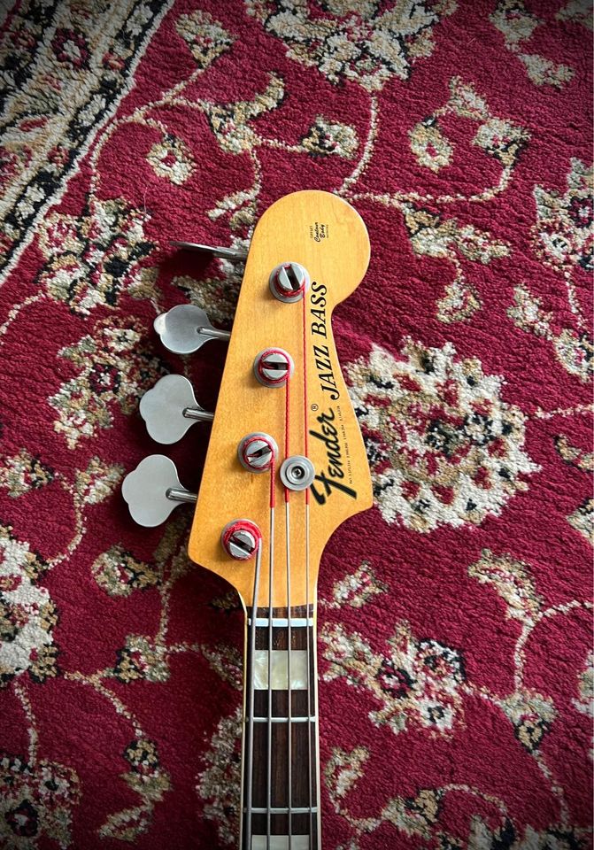 1974 Fender Jazz Bass In Sunburst Finish With Original Fender Tolex Case Andy S Vintage Guitars